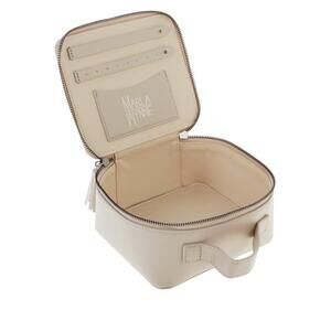 Marla Wynne Sand Tassel Jewelry Case